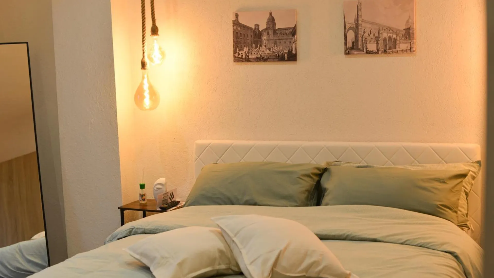 איסולה דלה פמינה Isula Seaview Apartments איטליה