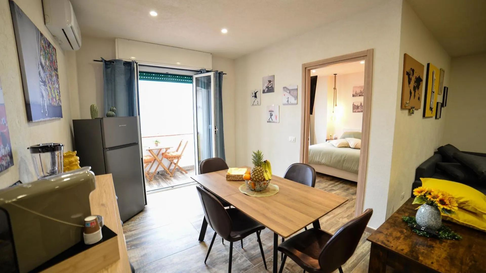 איסולה דלה פמינה Isula Seaview Apartments