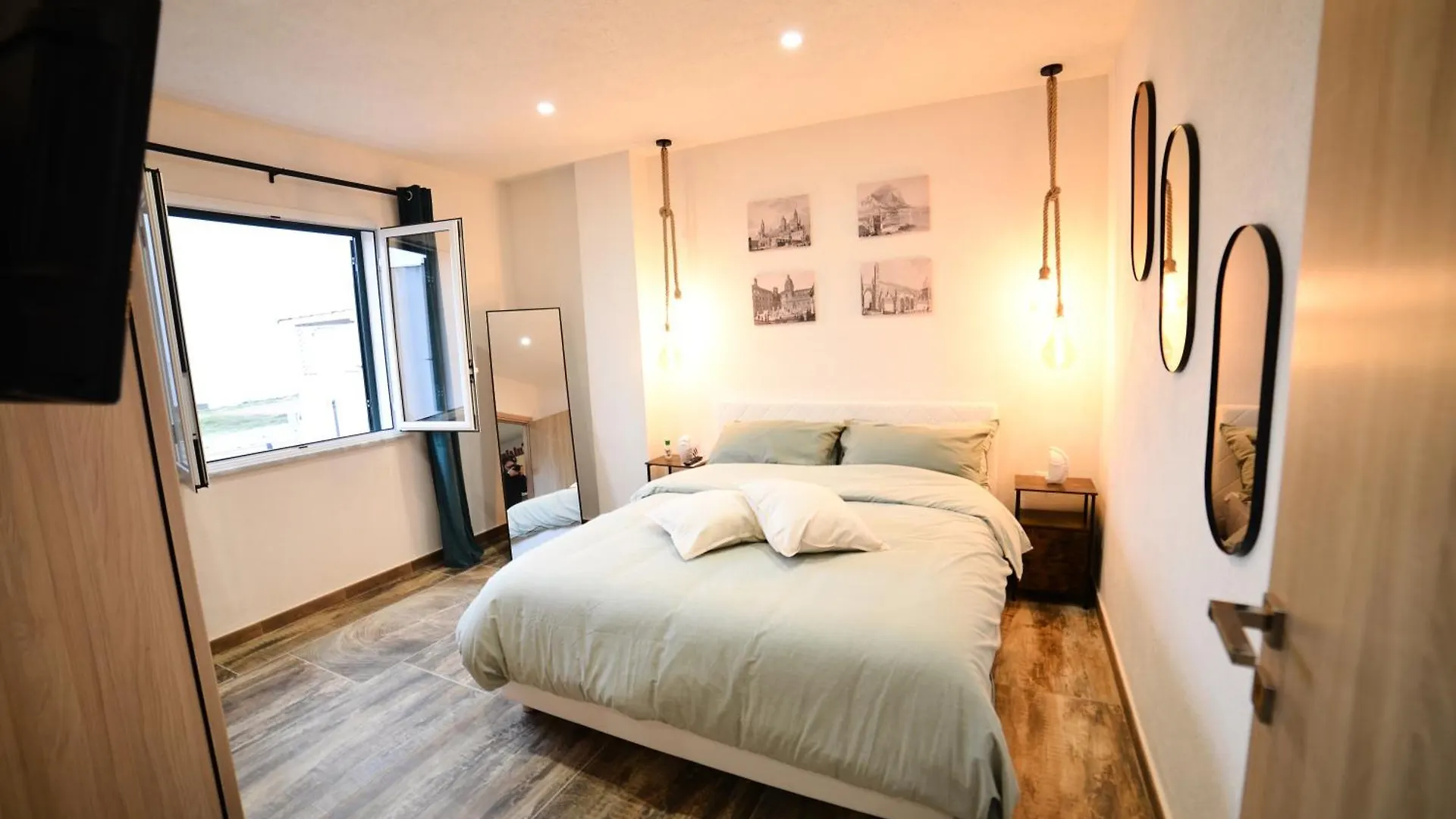איסולה דלה פמינה Isula Seaview Apartments  איסולה דלה פמינה