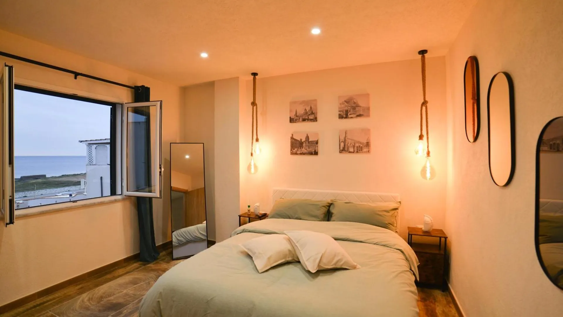 איסולה דלה פמינה Isula Seaview Apartments